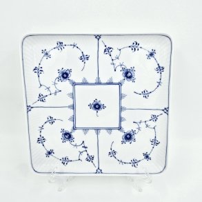 Musselmalet Riflet Firkantet Tallerken nr. 720. sortering 2