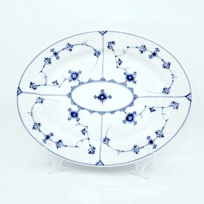 Musselmalet Riflet Ovalt fad nr. 1-345. sortering 1  