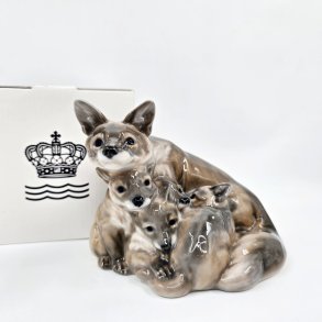 Royal Copenhagen Figur R�v Med Unger nr. 1788. sortering 2  