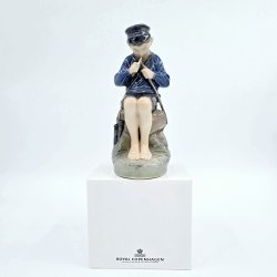 Royal Copenhagen Figur Dreng nr. 905. sortering 1  