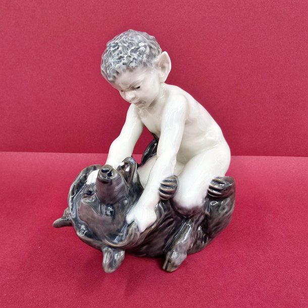 Royal Copenhagen Figur Faun Med Bjrn nr. 648. sortering 1  