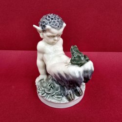 Royal Copenhagen Figur Faun Med Fr nr. 1713. sortering 1  