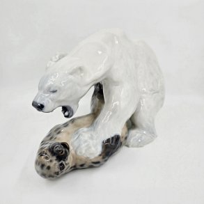 Royal Copenhagen Figur Isbjrn Med Sl nr. 1108. sortering 3 