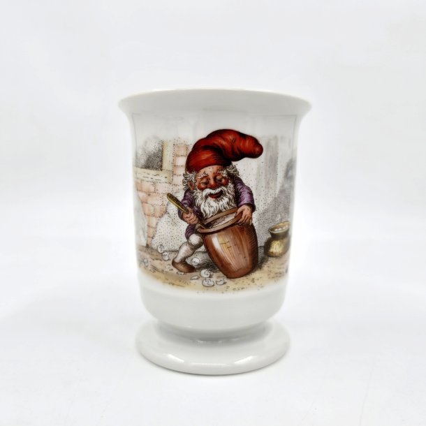 Royal Copenhagen Krus Wiebjerg Nisse nr. 4-5436 sortering 1    