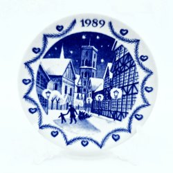 Royal Copenhagen Mini Juleplatte Jul I Ribe 1989