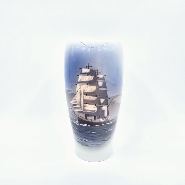 Royal Copenhagen Vase nr. 4570. sortering 1 