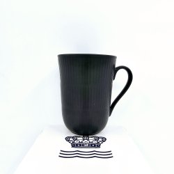 Royal Copenhagen Sort Riflet Krus nr. 497. sortering 1 